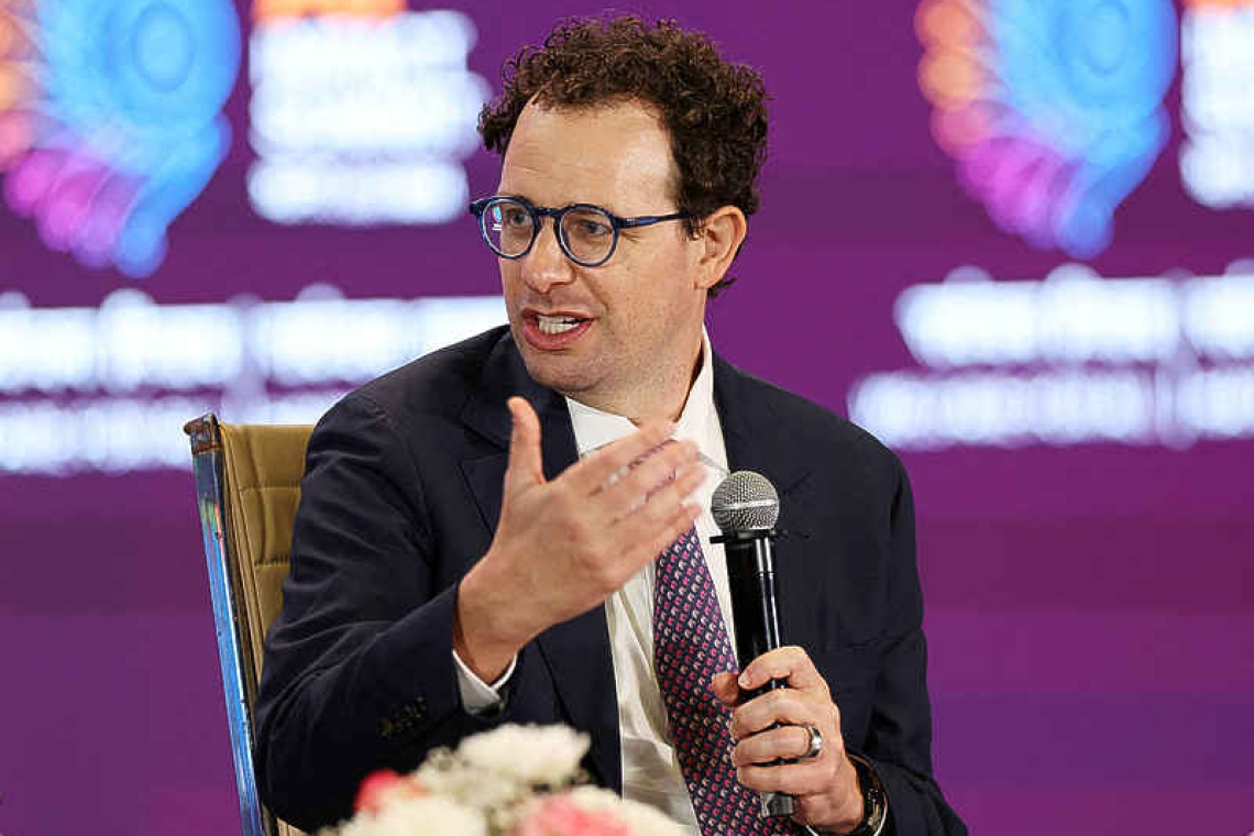 Anthropic CEO urges AI companies to slow  model development amid fears over misuse
